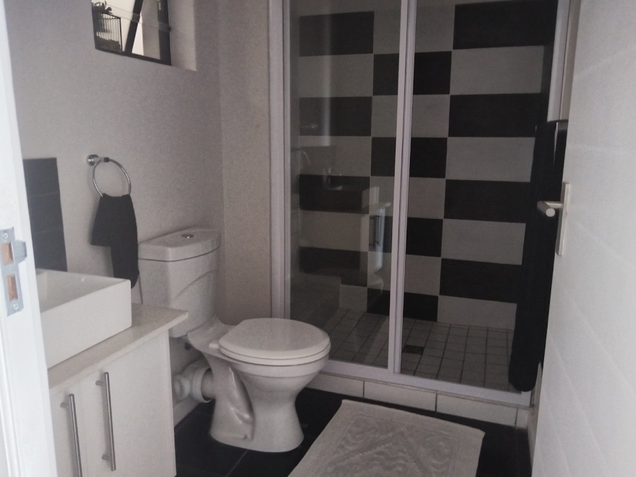 2 Bedroom Property for Sale in Table View Western Cape